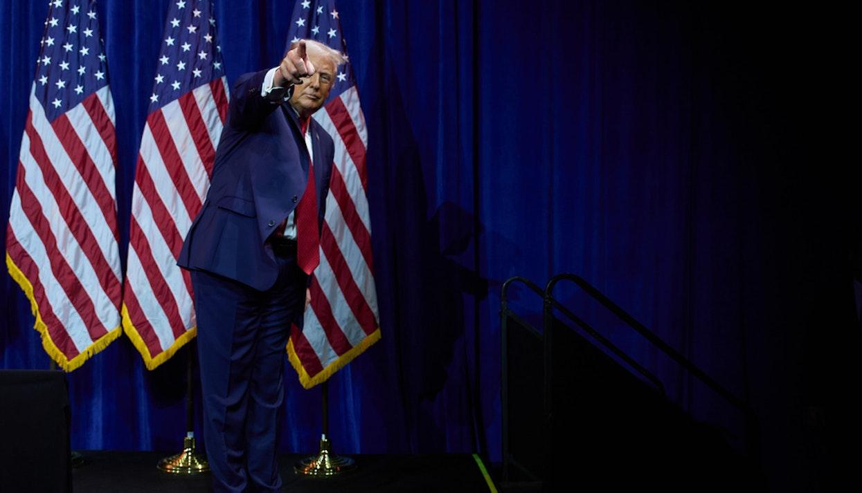 „Au sunat cu ceva timp în urmă, își doresc foarte mult să încheie un acord”. Trump afirmă că a fost contactat de autoritățile iraniene după schimbul de atacuri dintre SUA și Iran