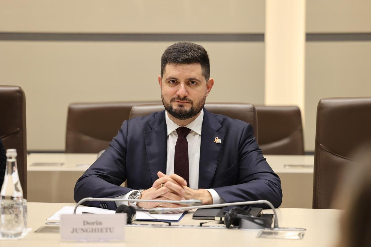 Dorin Junghietu justifică demersul de scumpire a gazului: Este mai prudent să facem ajustări vara, decât să acumulăm diferențe la iarnă