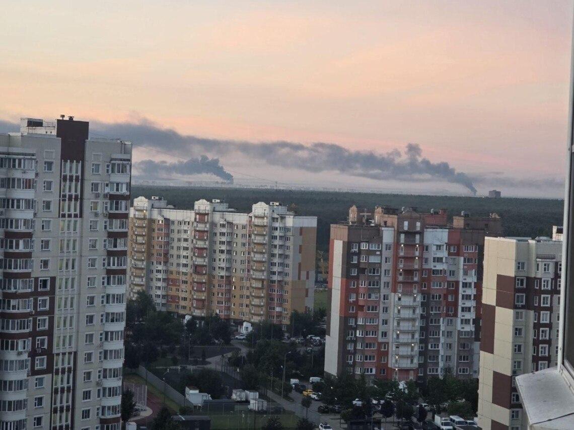 VIDEO | Atac masiv cu drone asupra regiunii Moscova. Cel puțin 10 răniți și mai multe incendii după explozii
