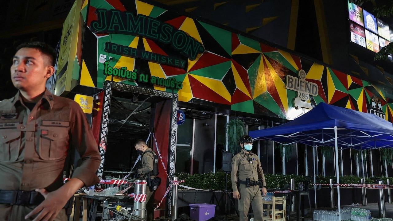 VIDEO | Incendiu devastator într-un bar din Bangkok. Cel puțin 27 de morți și zeci de răniți