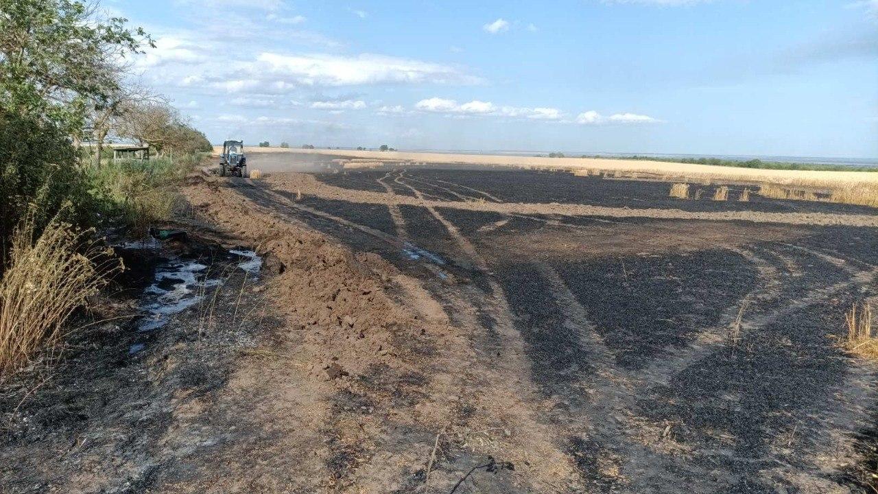 Șapte hectare de grâu au ars într-un incendiu la Ștefan Vodă. Pompierii au salvat alte 39 de hectare