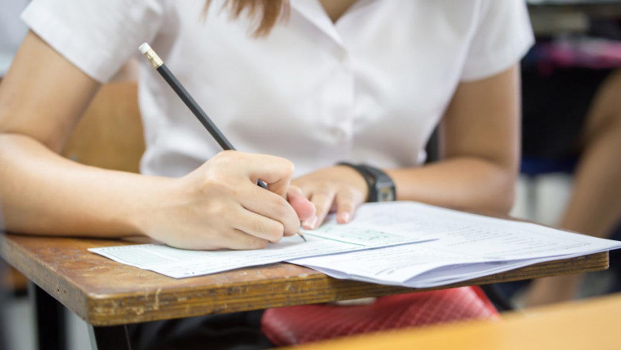 Sesiunea suplimentară a bacalaureatului aînceput astăzi. Peste 2.900 de candidați susțin examenele în 15 centre