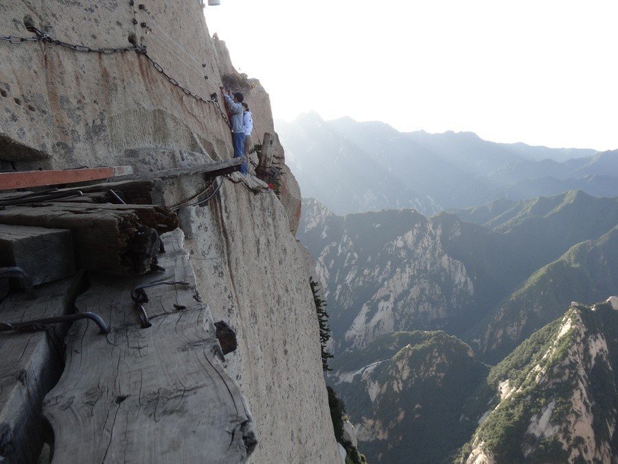 Cele mai periculoase și extreme trasee pentru iubitorii de adrenalină